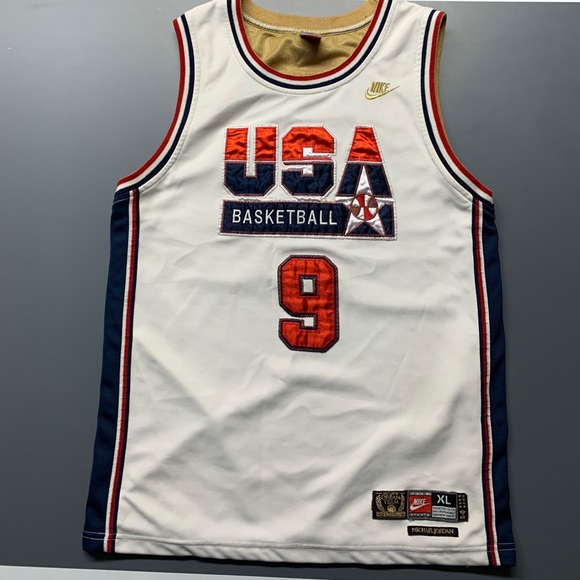 Michael Jordan Jersey - Picture 2 of 4